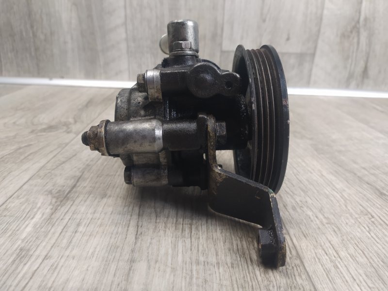 Насос ГУР LEXUS ES300 96-01 Насос ГУР LEXUS ES300 96-01