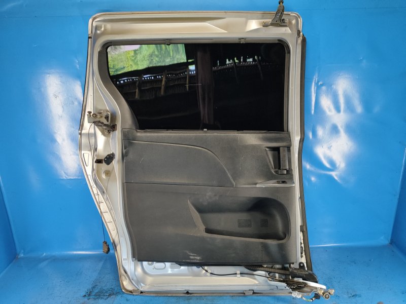 Дверь задняя левая SIENNA 11-16 2015 3.5 2GR-FE Дверь задняя левая SIENNA 11-16 2015 3.5 2GR-FE