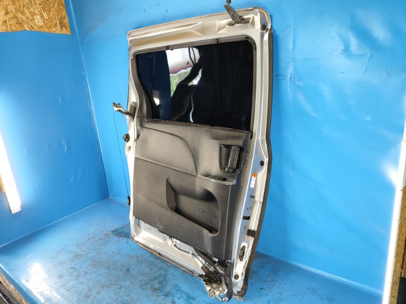 Дверь задняя левая SIENNA 11-16 2015 3.5 2GR-FE Дверь задняя левая SIENNA 11-16 2015 3.5 2GR-FE