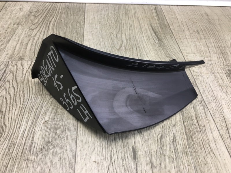 Накладка на фару задняя левая KIA SORENTO UM 14- 2015 UM 2.4 G4KJ Б/У