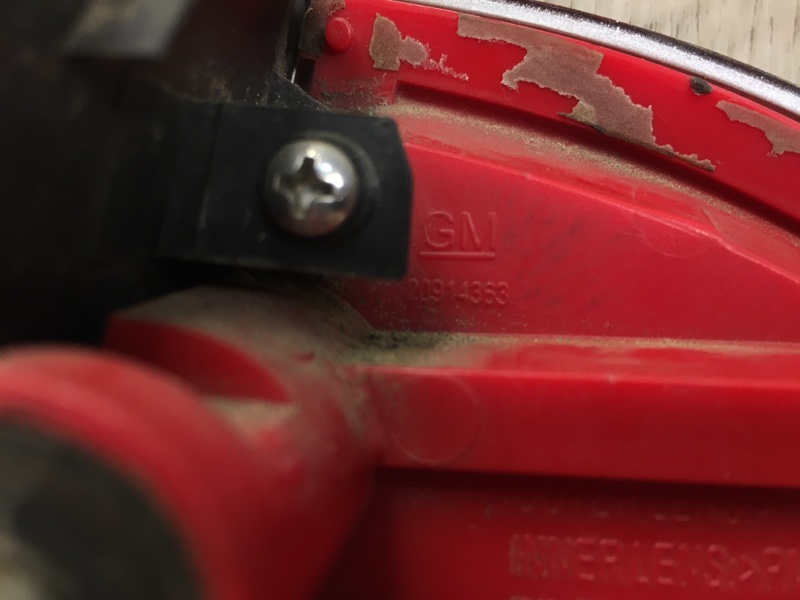 Фонарь наружный левый MALIBU 08-12 Фонарь наружный левый MALIBU 08-12