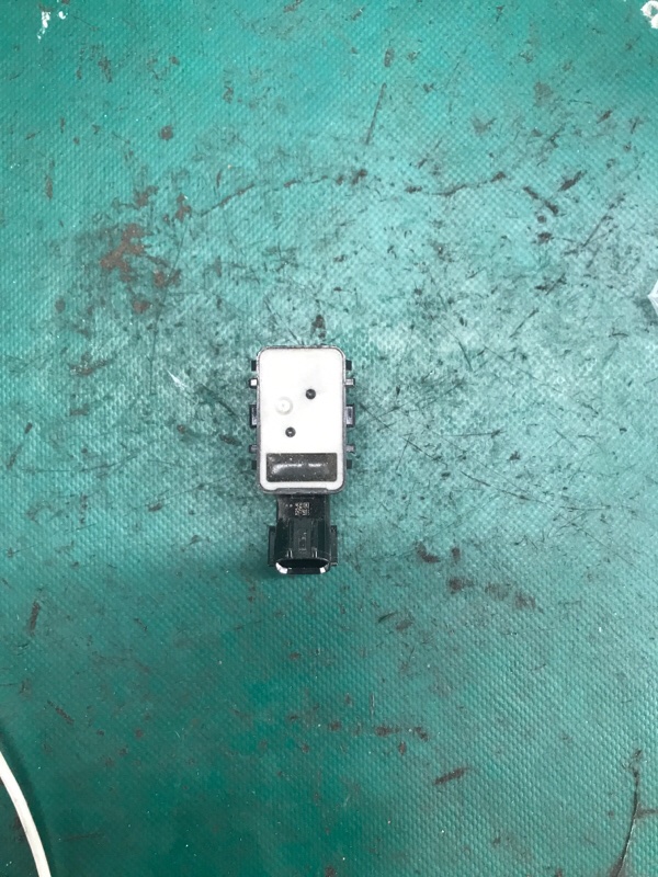 Датчик парктроника задний NX 14-21 2020 8ARFTS 2.0TURBO Датчик парктроника задний NX 14-21 2020 8ARFTS 2.0TURBO