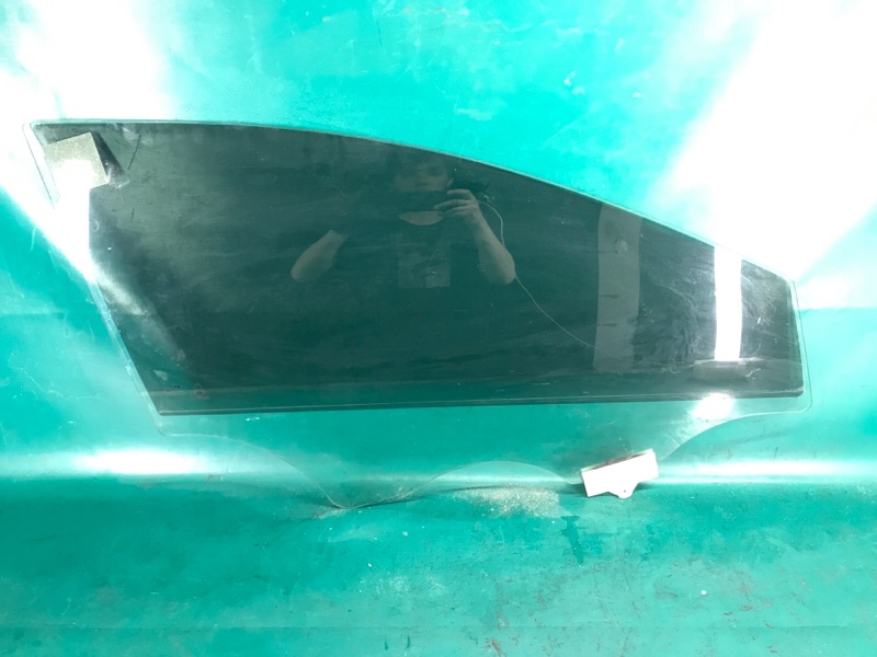 Стекло двери переднее правое HYUNDAI ELANTRA AD 16- 2016 2.0 G4NH 82420-F3030 Б/У