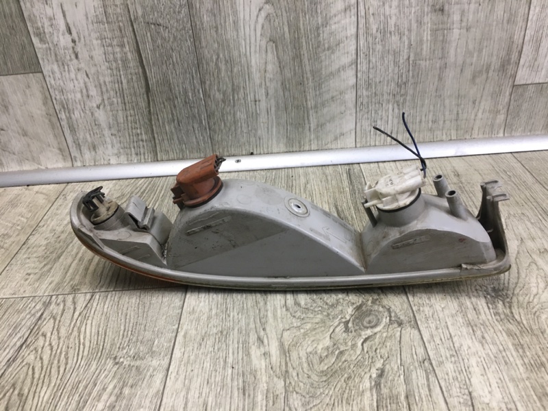 Дневной ходовой огонь левый YUKON 99-06 GMT820