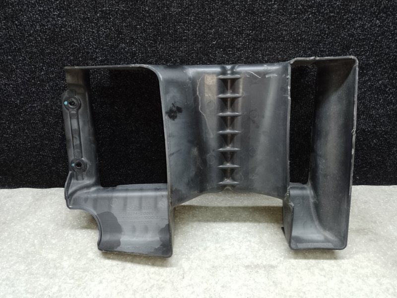 Дефлектор радиатора левый SANTA FE (DM) 12-18 2013 2.0 G4KH