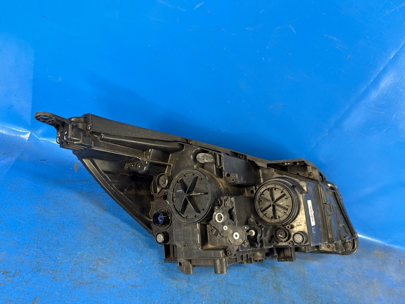 Фара левая SORENTO UM 14- 2015 2.4 G4KJ