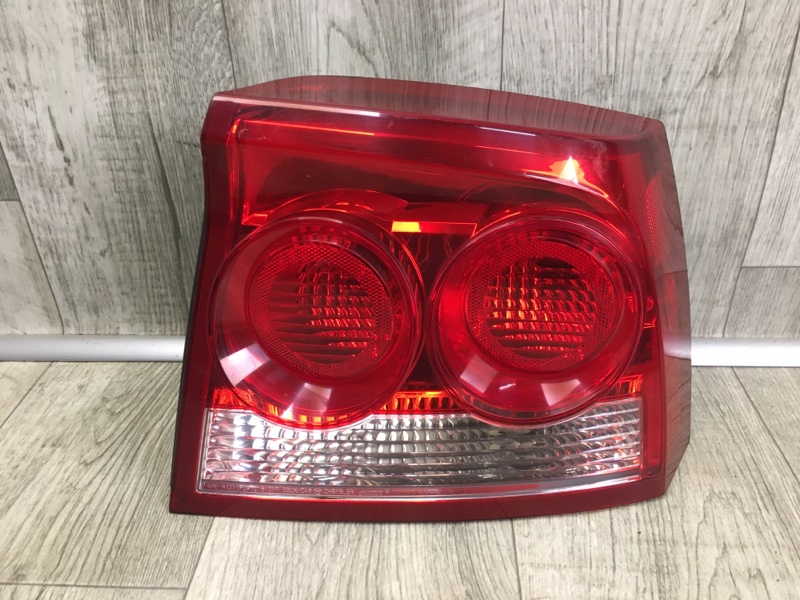Фонарь наружный правый DODGE CHARGER 05-10 2009-2010 Седан 4806448AC Б/У