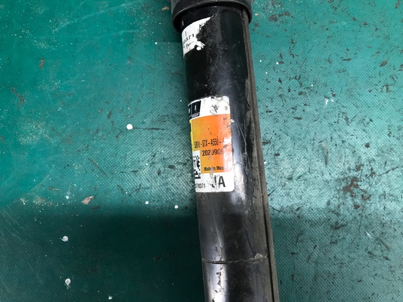 Амортизатор задний MDX (YD2) 06-13 2011 Внедорожник 3.7 J37A1 Амортизатор задний MDX (YD2) 06-13 2011 Внедорожник 3.7 J37A1