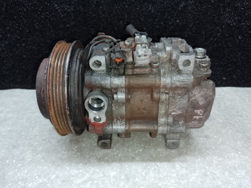 Компрессор кондиционера SUBARU LEGACY 98-03 BH/BE 73111AC002 Б/У