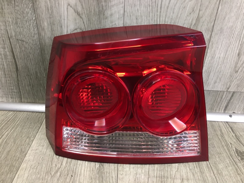 Фонарь наружный левый DODGE CHARGER 05-10 2009-2010 Седан 4806449AC Б/У