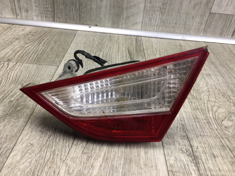 Фонарь внутренний правый HYUNDAI SONATA YF 10-14 YF 92404-3Q000 Б/У