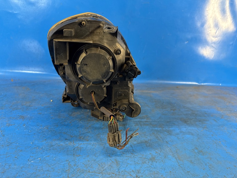 Фара левая G35 03-07