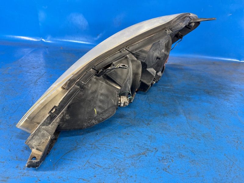 Фара правая TOYOTA SIENNA 03-10 Фара правая TOYOTA SIENNA 03-10