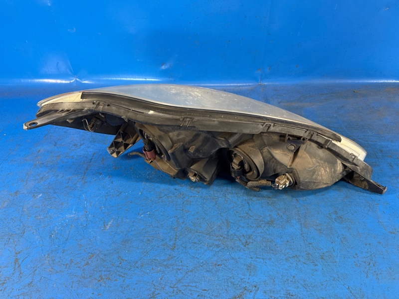 Фара левая TOYOTA SIENNA 03-10 Фара левая TOYOTA SIENNA 03-10