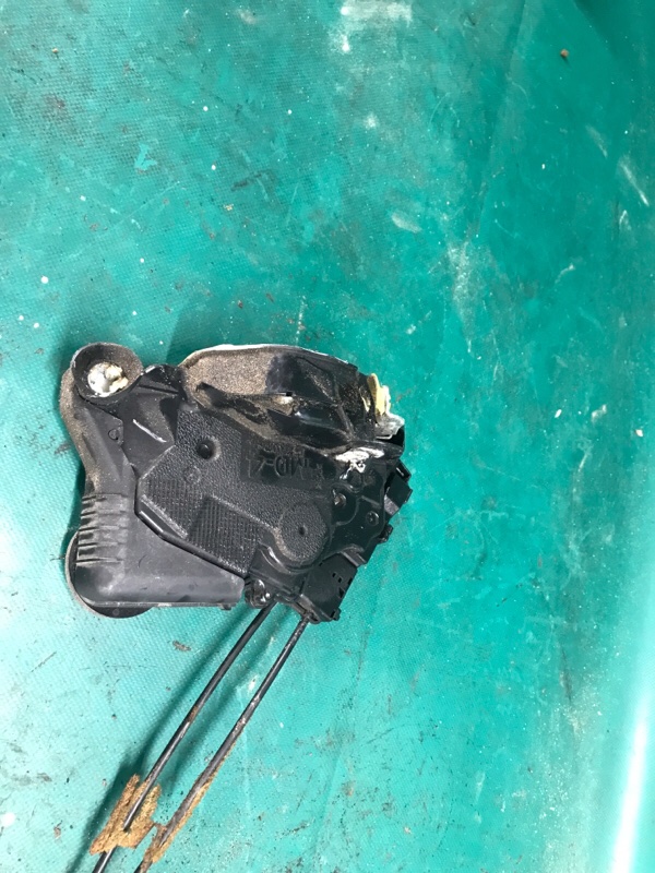 Замок двери передний левый TOYOTA AVALON 05-12 3.5 2GR-FE Замок двери передний левый TOYOTA AVALON 05-12 3.5 2GR-FE