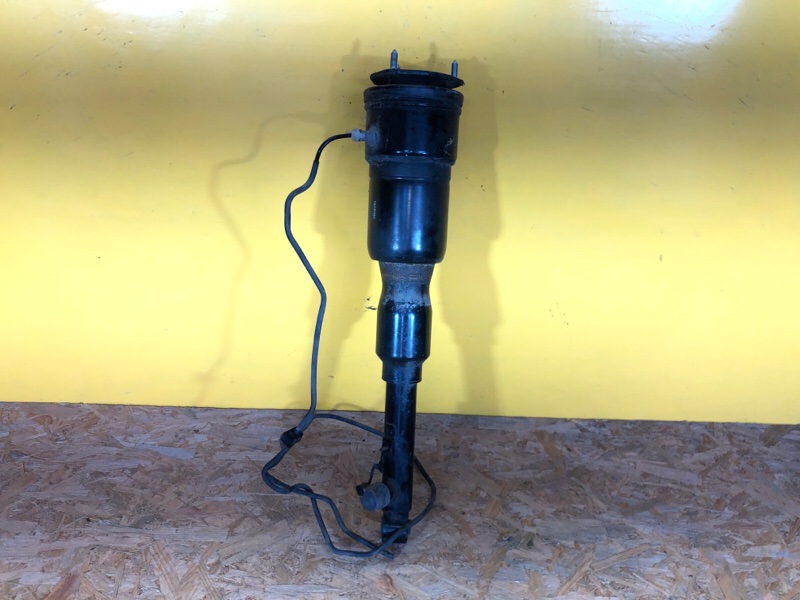 Пневмоамортизатор подвески задний LS500 18- Пневмоамортизатор подвески задний LS500 18-