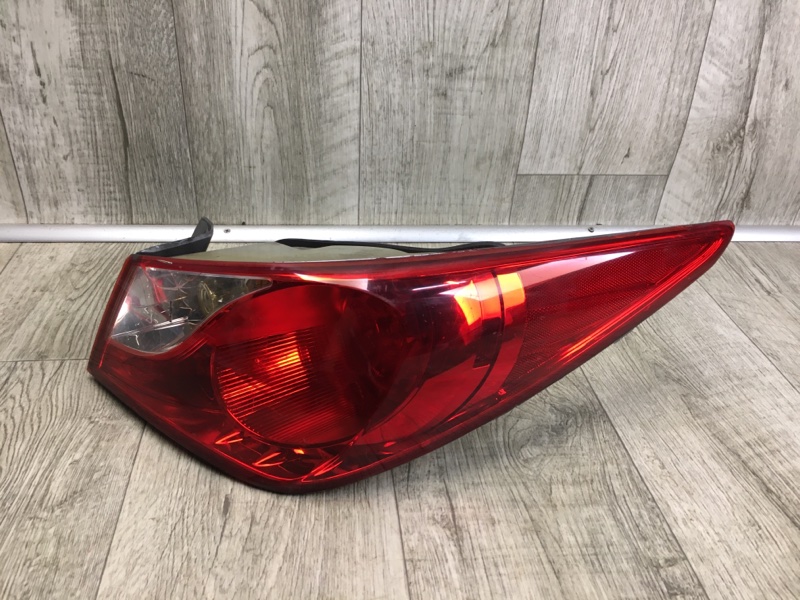 Фонарь наружный правый HYUNDAI SONATA YF 10-14 Седан 92402-3Q000 Б/У