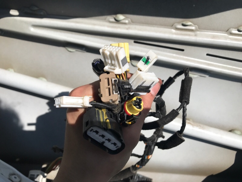 Дверь передняя правая HYUNDAI ELANTRA AD 16- 2.0 G4NH Дверь передняя правая HYUNDAI ELANTRA AD 16- 2.0 G4NH