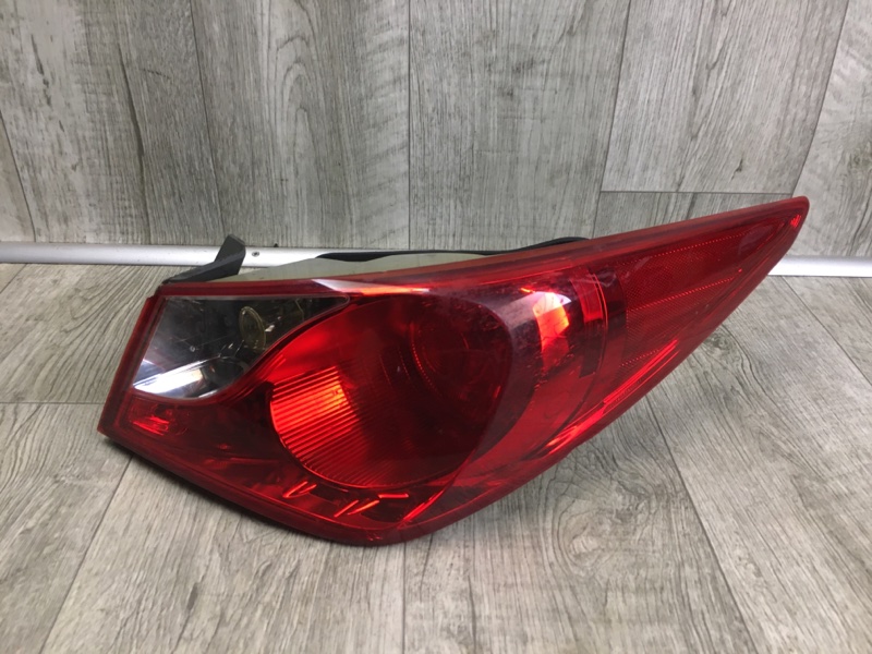 Фонарь наружный правый HYUNDAI SONATA YF 10-14 Седан 92402-3Q000 Б/У