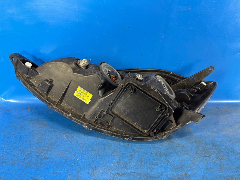 Фара правая SIENNA 03-10 Фара правая SIENNA 03-10