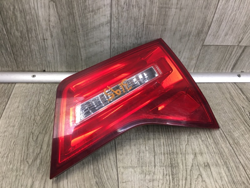 Фонарь внутренний правый MDX (YD2) 06-13