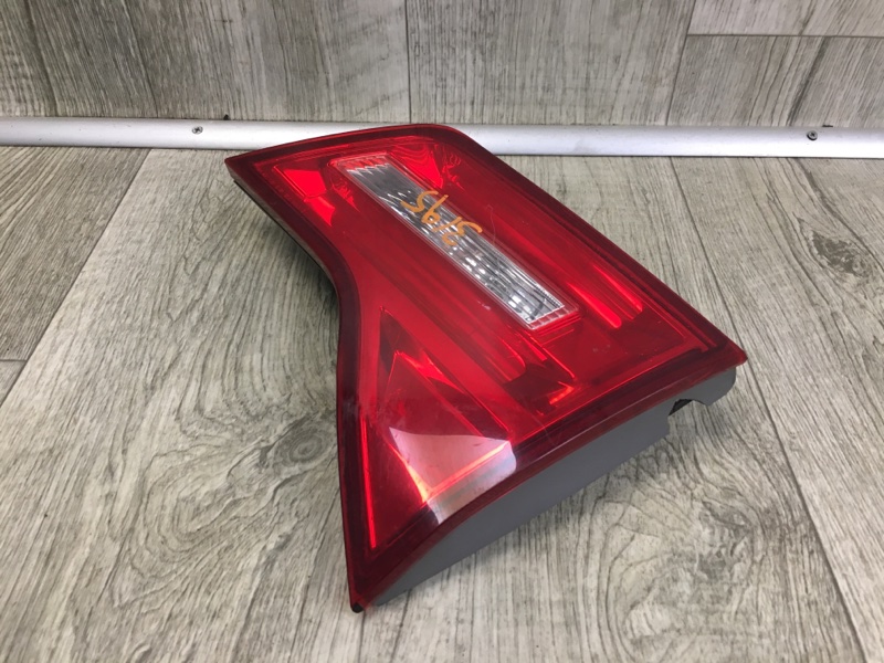 Фонарь внутренний правый ACURA MDX (YD2) 06-13