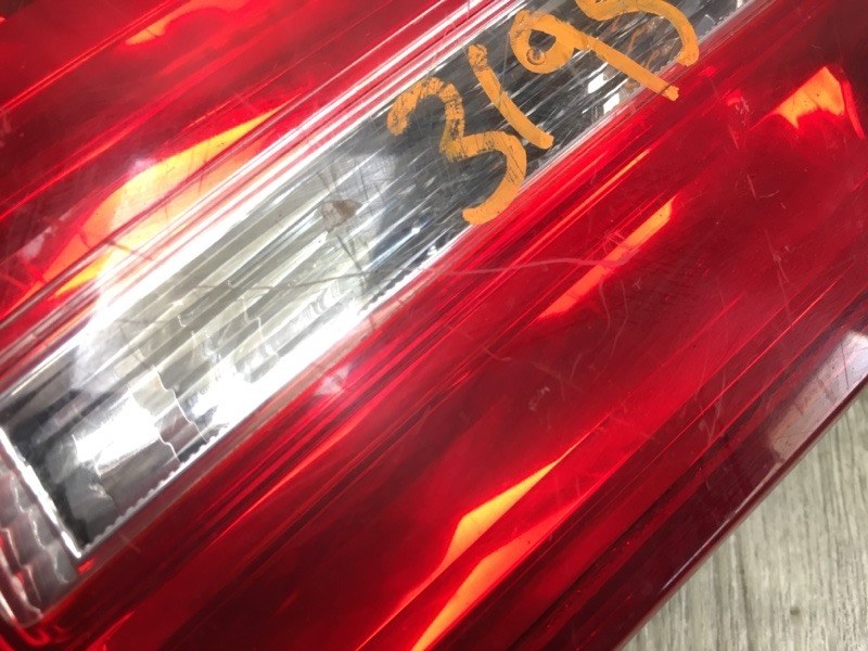 Фонарь внутренний правый MDX (YD2) 06-13