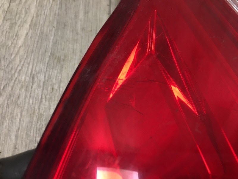 Фонарь внутренний правый MDX (YD2) 06-13