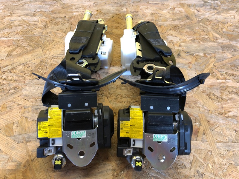 Ремень безопасности LS500 18- Ремень безопасности LS500 18-