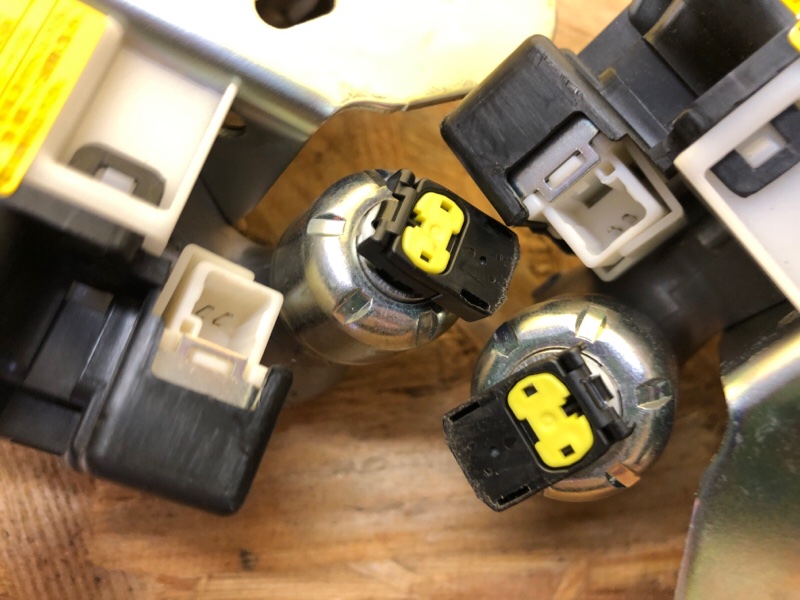 Ремень безопасности LS500 18- Ремень безопасности LS500 18-