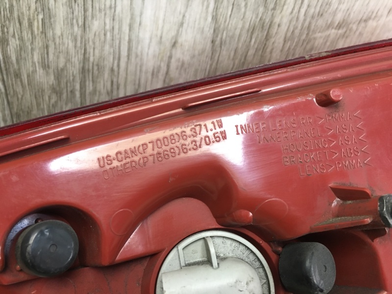 Фонарь наружный правый EX35(37) 07-12