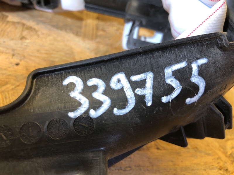 Подушка безопасности (штора) правая LS500 18-