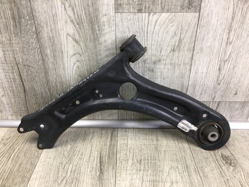 Рычаг передней подвески нижний левый VOLKSWAGEN JETTA USA 10-17 2016 Седан 1.4L TSI I-4 Turbocharged 5C0 407 151 D Б/У
