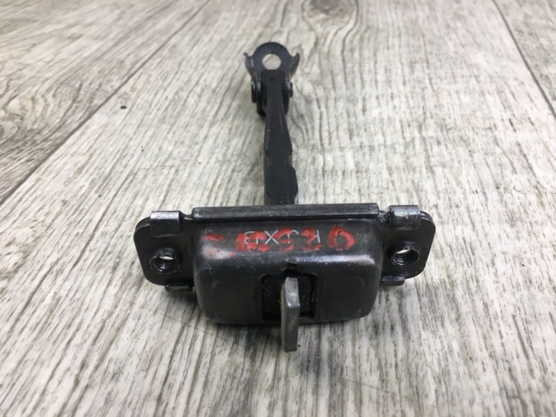 Ограничитель двери передний левый HYUNDAI ACCENT RB 10- RB 1.6 G4FD Ограничитель двери передний левый HYUNDAI ACCENT RB 10- RB 1.6 G4FD