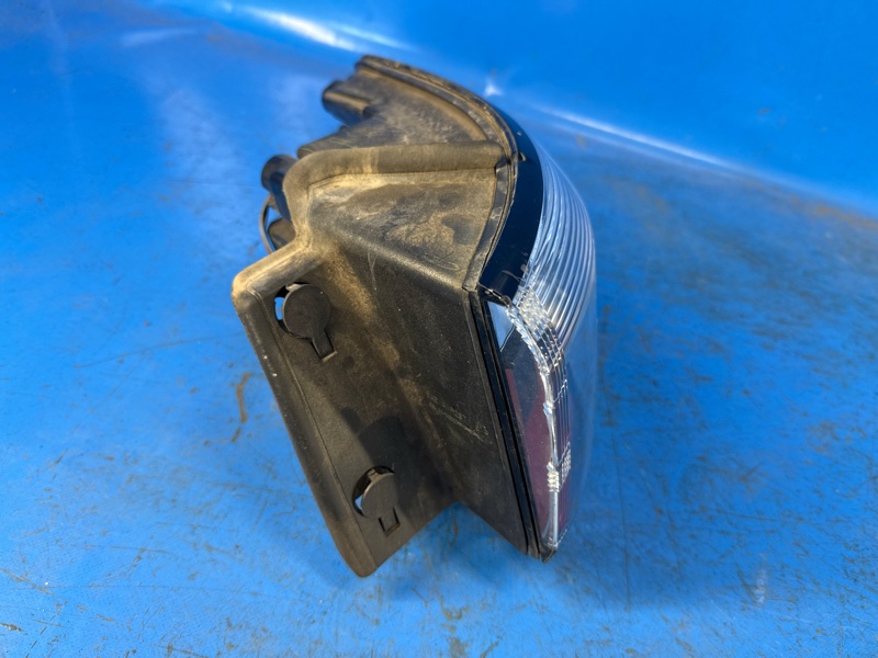 Фонарь наружный правый COMPASS 17-21 2018 2.4 EDD Фонарь наружный правый COMPASS 17-21 2018 2.4 EDD