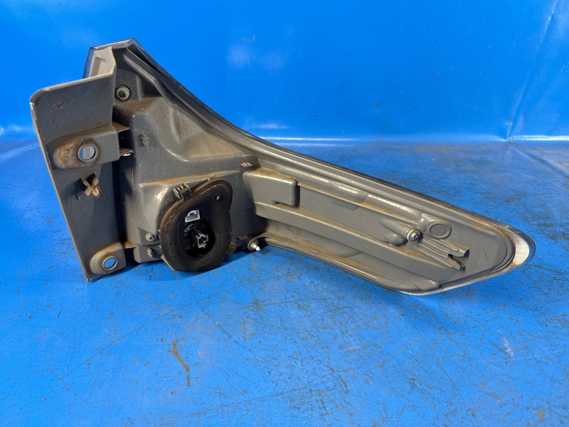 Фонарь наружный левый SIENNA 11-16 2015 3.5 2GR-FE