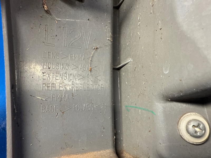 Фонарь наружный левый SIENNA 11-16 2015 3.5 2GR-FE