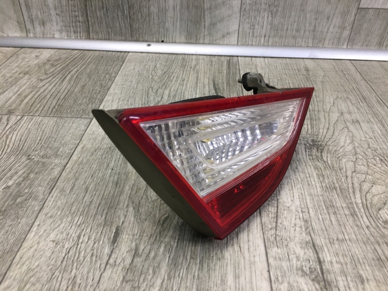 Фонарь внутренний левый SONATA YF 10-14 Седан Фонарь внутренний левый SONATA YF 10-14 Седан