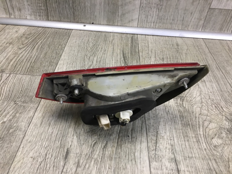 Фонарь внутренний левый SONATA YF 10-14 Седан Фонарь внутренний левый SONATA YF 10-14 Седан