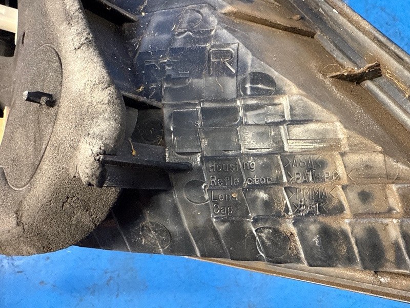 Фонарь наружный правый TOYOTA CAMRY 30 02-06