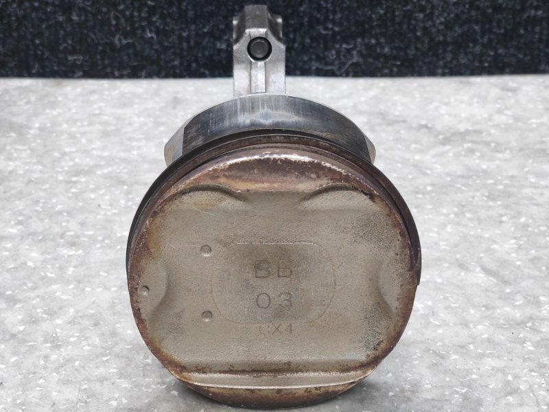 Поршень NISSAN JUKE 10-19 1.6 HR16DE