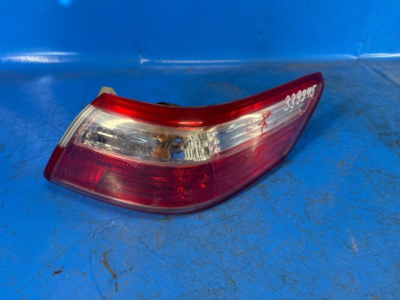 Запчасть фонарь наружный правый TOYOTA CAMRY 40 06-11 8155006240 Б/У Фонарь наружный правый TOYOTA CAMRY 40 06-11 8155006240 Б/У