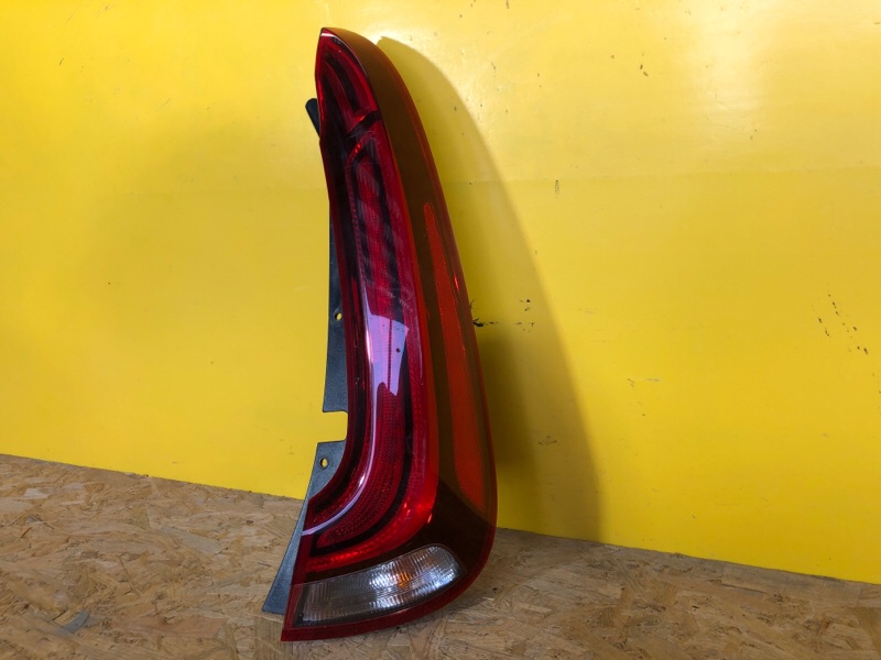 Фонарь наружный правый KIA SOUL SK3 19- Фонарь наружный правый KIA SOUL SK3 19-