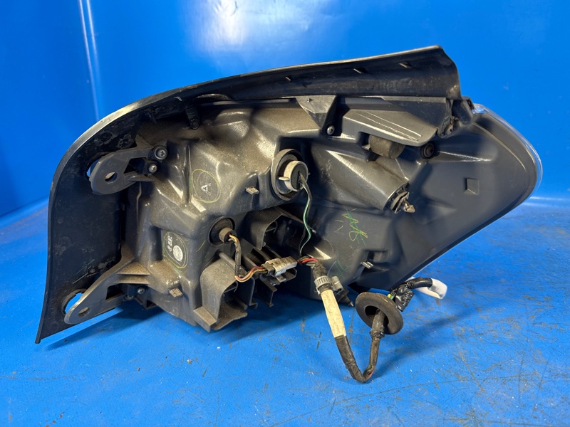 Фонарь наружный левый HS250H (ANF10) 09-12 2009 2.4 2AZFXE