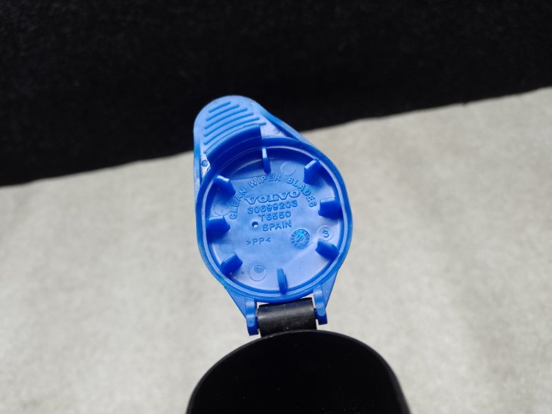 Горловина бачка стеклоомывателя XC70 07-16