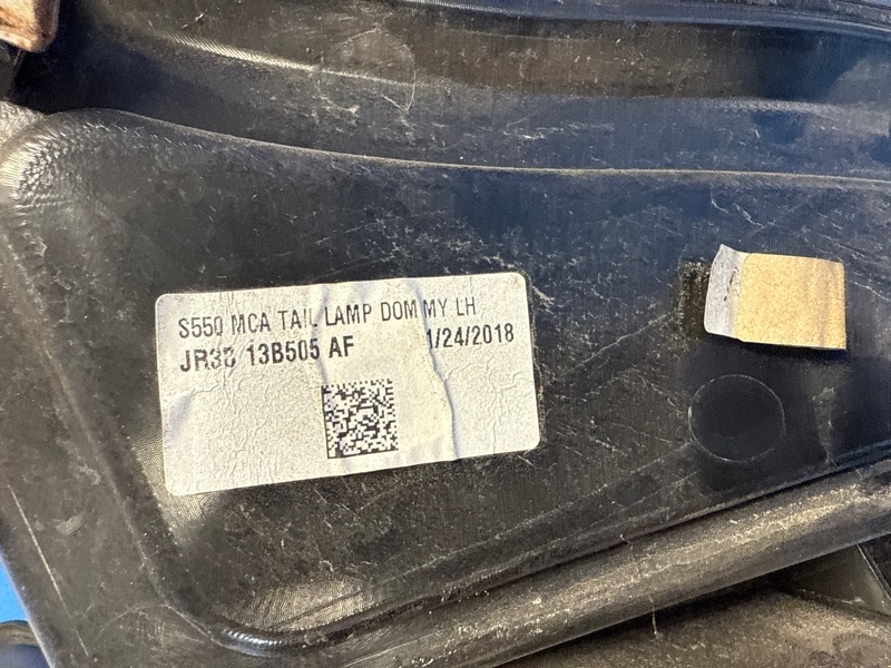 Фонарь наружный левый MUSTANG 15-