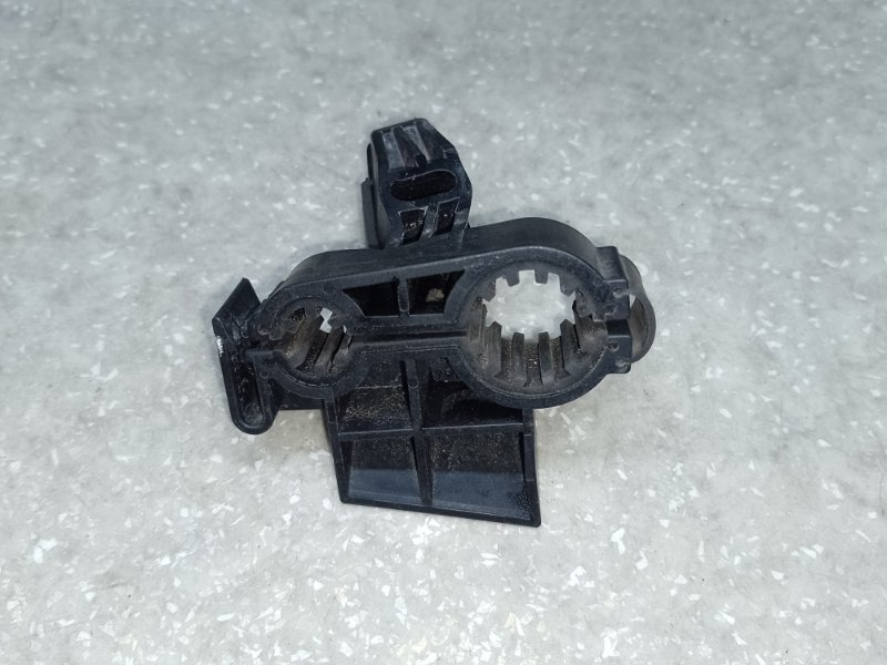 Кронштейн XC70 07-16