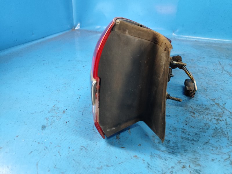 Фонарь наружный левый FUSION 14-