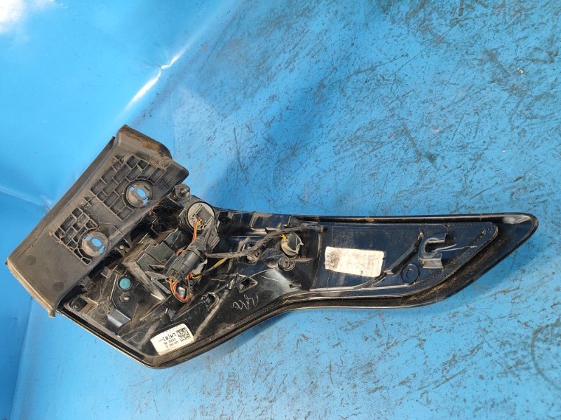 Фонарь наружный левый ESCAPE 12-19 2017 T15HDTX