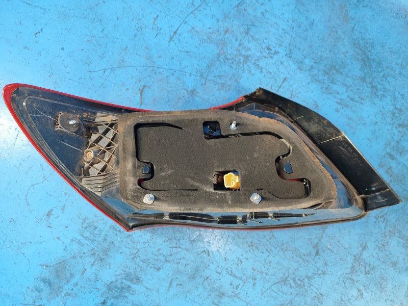 Фонарь наружный правый SUZUKI KIZASHI 09-14 J24B